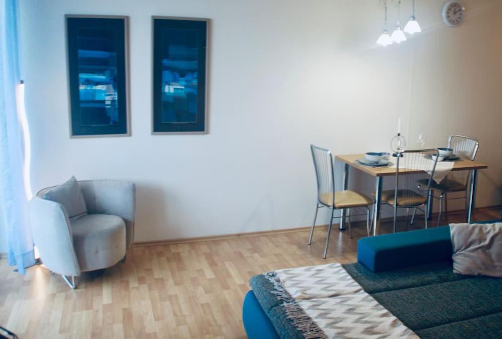 Jasmine Apartment - Free Parking - City Center - Skibus - Tatralandia 5Km Liptovský Mikuláš المظهر الخارجي الصورة